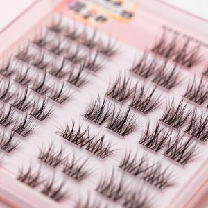 پالت مژه با ردیف‌های مختلف اکستنشن مژه در سایزهای متفاوت