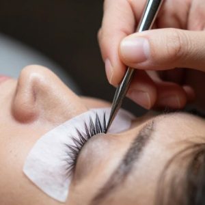 آموزش چیدن ردیف مژه اکستنشن روی پالت مژه