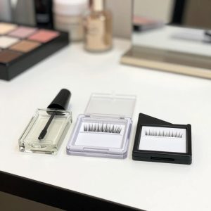 انواع پالت مژه شیشه‌ای و پلکسی و زاویه‌دار برای اکستنشن